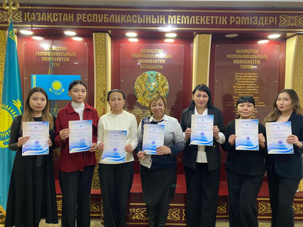 Мектепішілік "Үздіксіз даму - мұғалімнің педагогикалық шеберлігінің негізі" шығармашылық эссе байқауының жеңімпаздары!!!
